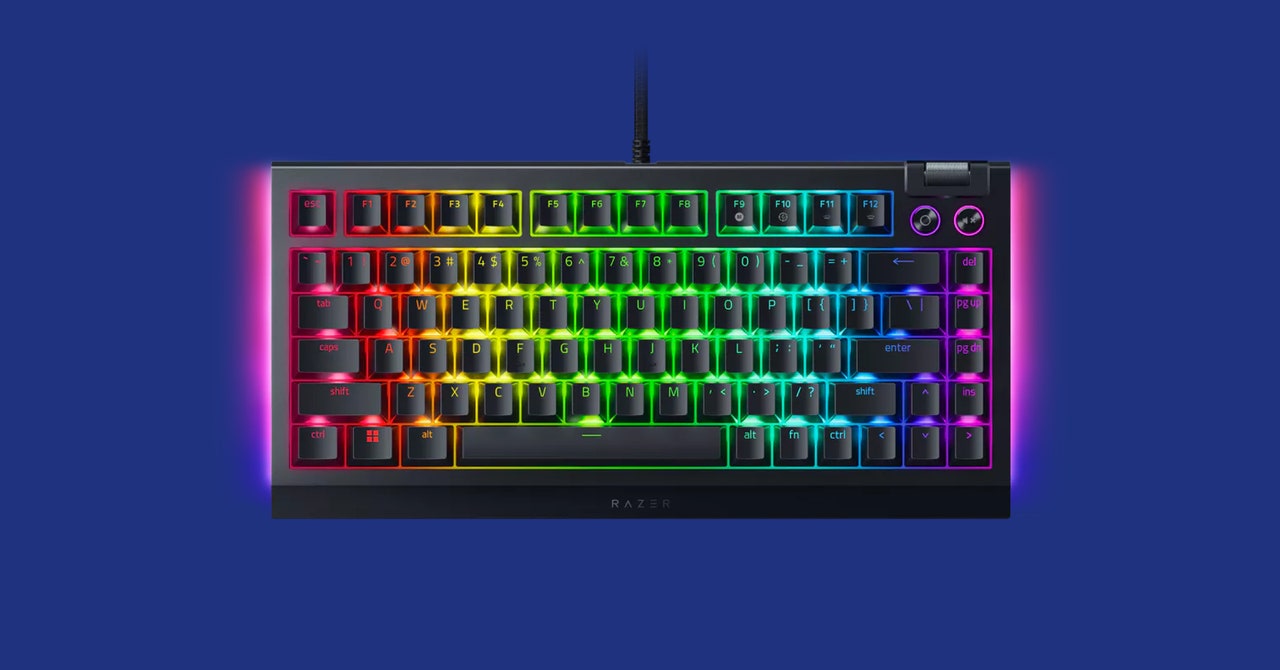 Razer BlackWidow V4 review 75%: Colorful entry